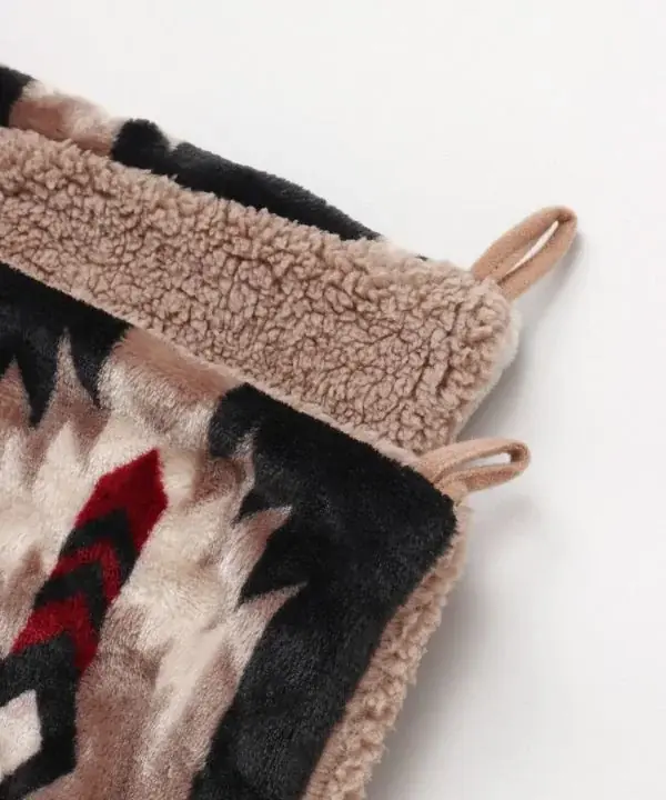 なぜ25,000枚も売れる？犬猫とくつろぐ日も、キャンプの夜も。ふんわり心地よい万能「ブランケット」新ラインアップ10月発売 画像 8