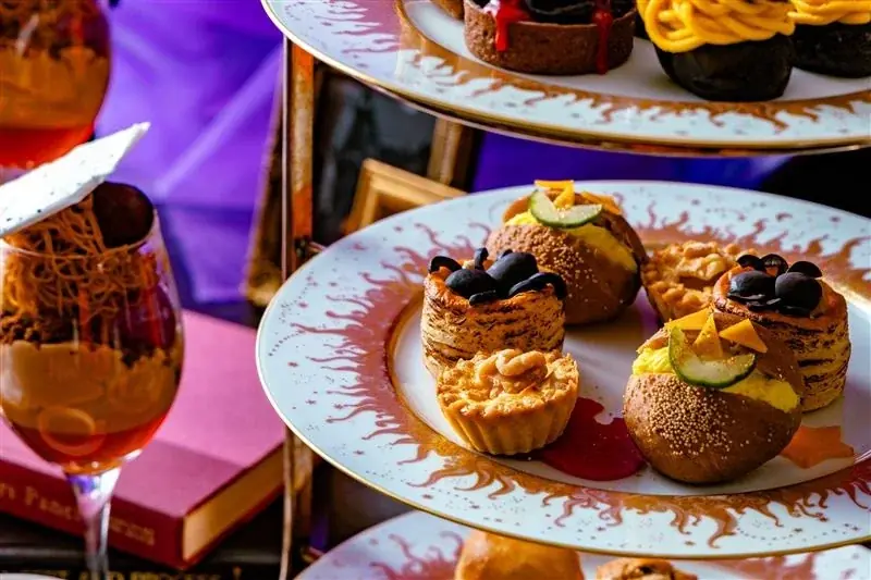 今年のハロウィーンはマジックショーも開催！ブッフェやアフタヌーンティー、夜にはBARまで宿泊でも日帰りでもハロウィーンの世界観に浸れる2週間のフェアを期間限定開催 画像 9