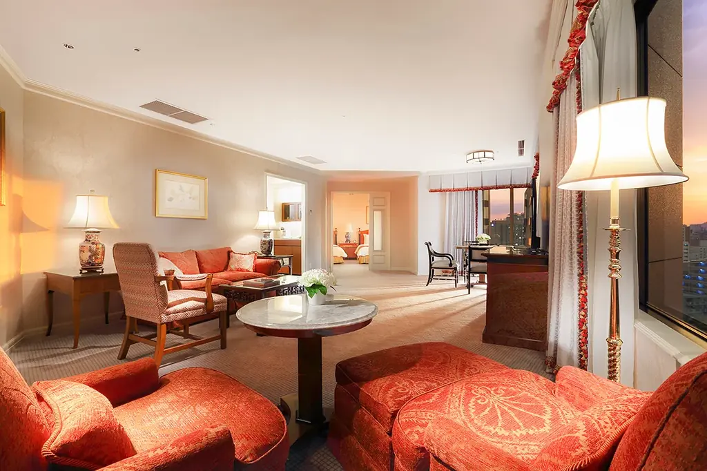 【ホテル椿山荘東京】サンタクロースからプレゼントのお渡しと記念撮影が付いた クリスマス限定ステイプランが10月9日より予約開始 画像 3