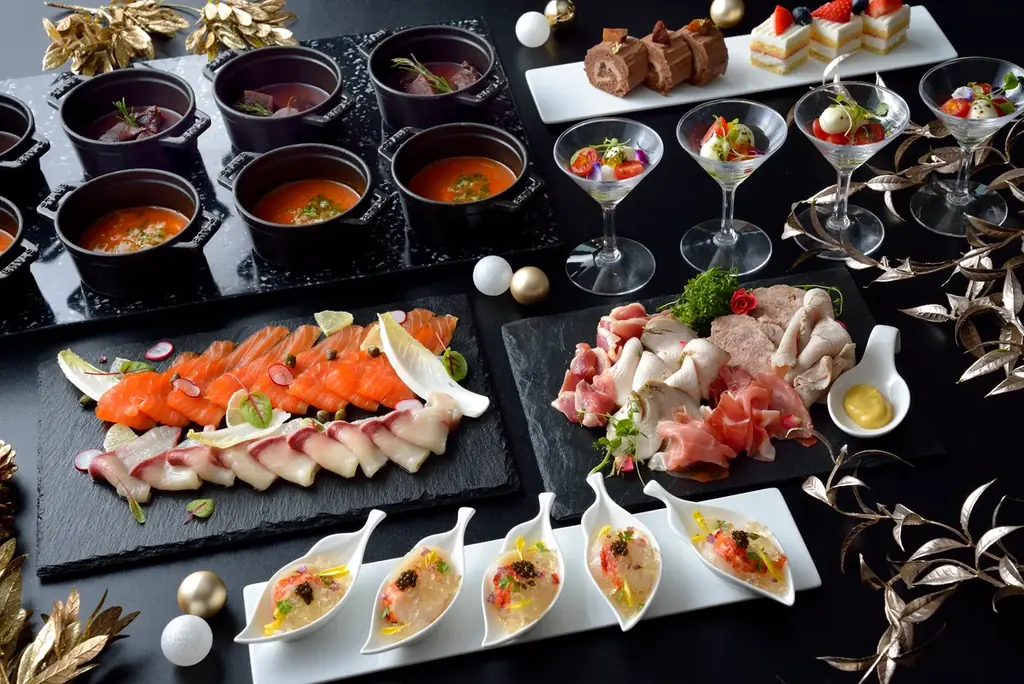 【ホテル椿山荘東京】サンタクロースからプレゼントのお渡しと記念撮影が付いた クリスマス限定ステイプランが10月9日より予約開始 画像 4