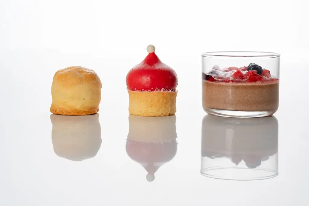 【バー＆ダイニング CLOUDS】ホリデーシーズンの訪れを祝うアフタヌーンティー「天空のアフタヌーンティー～Holiday Treats～」を2025年11月1日（土）から開催 画像 6