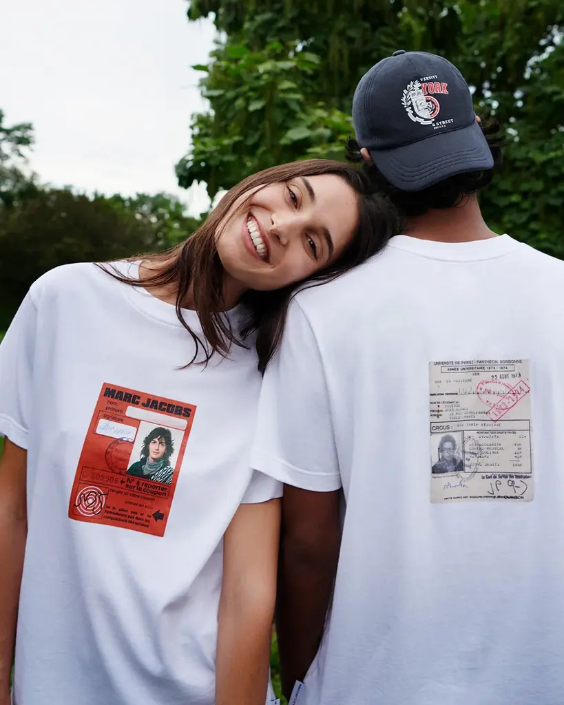 Marc Jacobs（マーク ジェイコブス）とA.P.C.（アー・ペー・セー）、1980年代の伝統とカレッジスタイルに根ざした2025年秋のコラボレーションを発表 画像 2