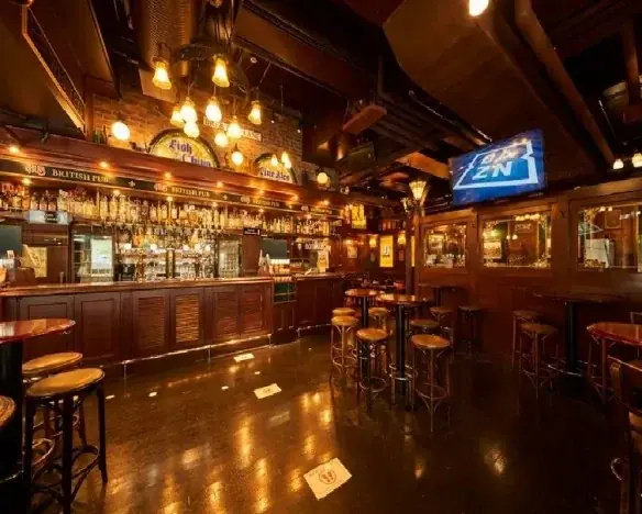 英国風PUB「HUB」✕舞台『チ。 ―地球の運動について―』コラボレーションカクテル発売！期間限定で作品をイメージしたカクテル3種が登場！ 画像 7