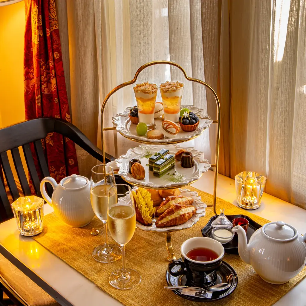 『大ゴッホ展 夜のカフェテラス（神戸市立博物館）』とのコラボメニューを展開。旧居留地・三宮・元町の6店舗で10月8日（水）より。展覧会半券提示で10％OFFも。 画像 2