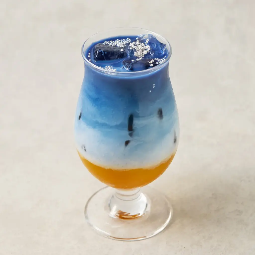 『大ゴッホ展 夜のカフェテラス（神戸市立博物館）』とのコラボメニューを展開。旧居留地・三宮・元町の6店舗で10月8日（水）より。展覧会半券提示で10％OFFも。 画像 7