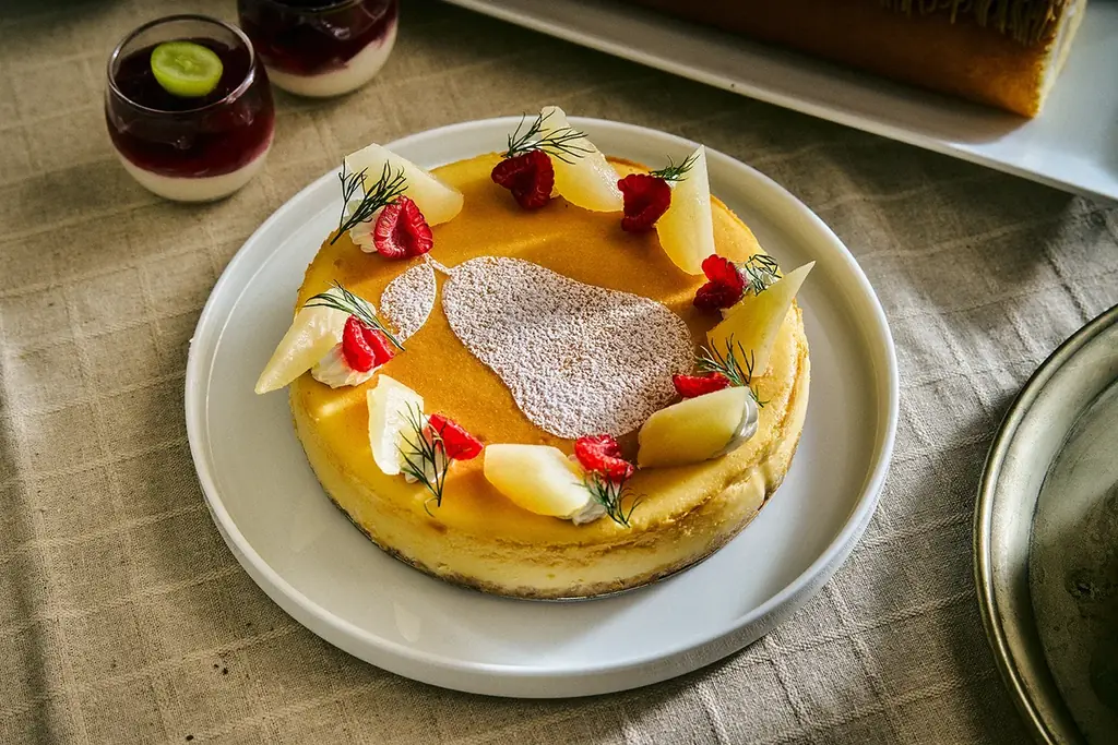 【ホテルオークラ東京ベイ】栗と洋梨を満喫するスイーツブッフェを11月に開催 画像 2