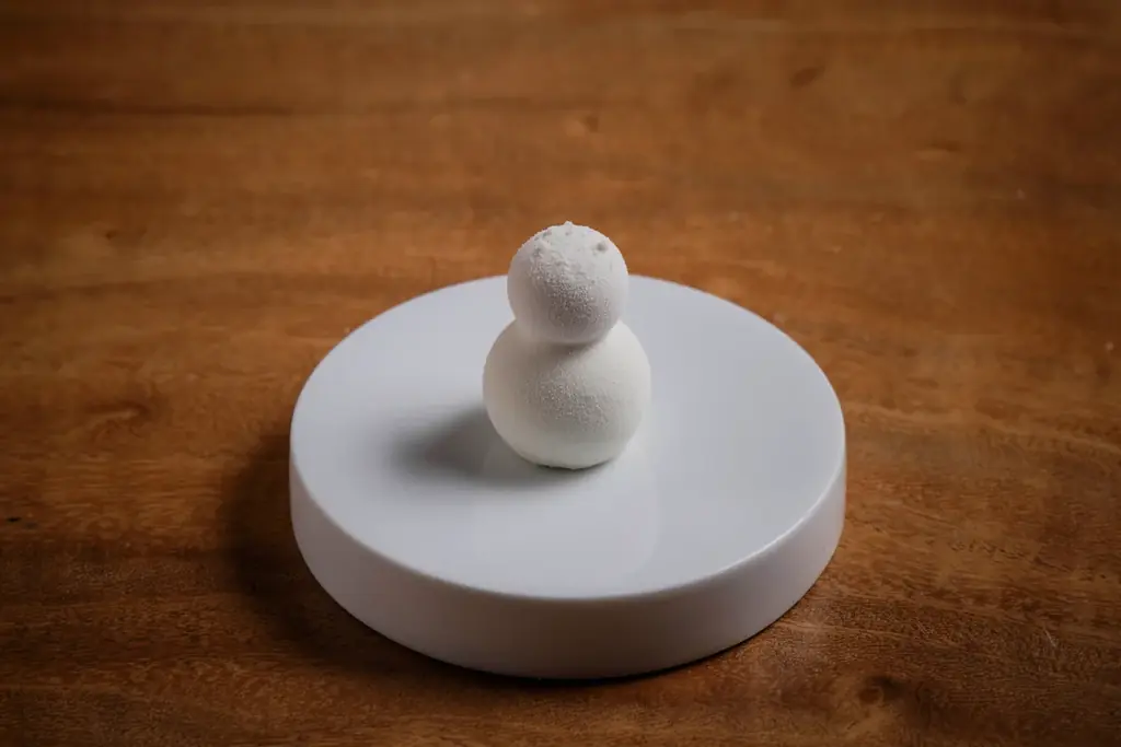 【フォーシーズンズホテル東京大手町】フェスティブ アフタヌーンティー予約開始　フレンチシェフが手掛ける、ホリデーの華やぎに満ちたメニューの数々 画像 2