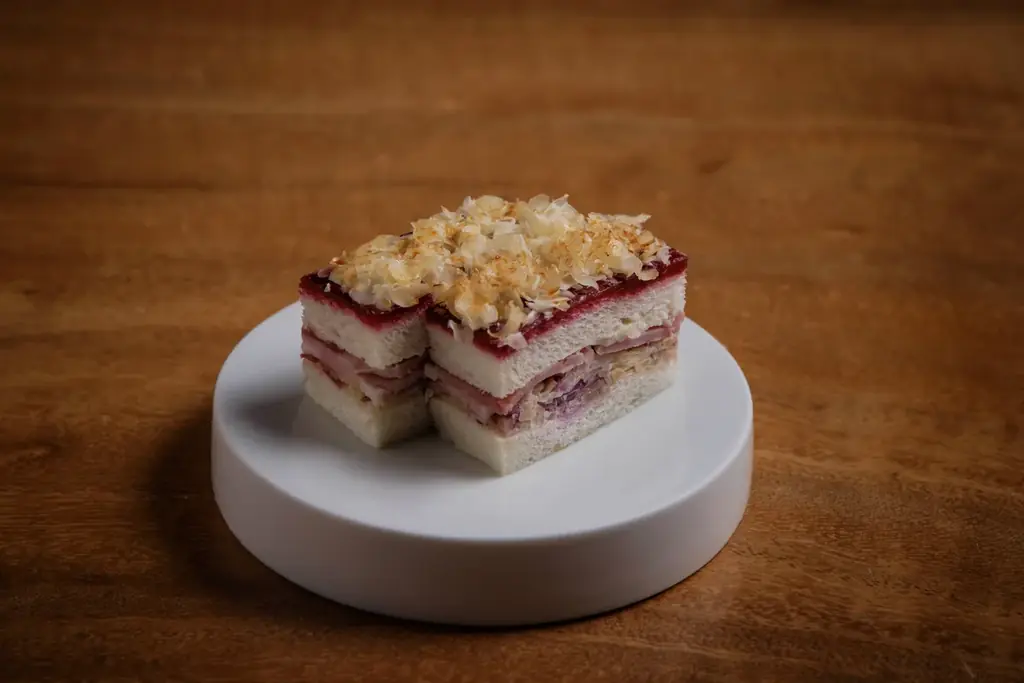 【フォーシーズンズホテル東京大手町】フェスティブ アフタヌーンティー予約開始　フレンチシェフが手掛ける、ホリデーの華やぎに満ちたメニューの数々 画像 5