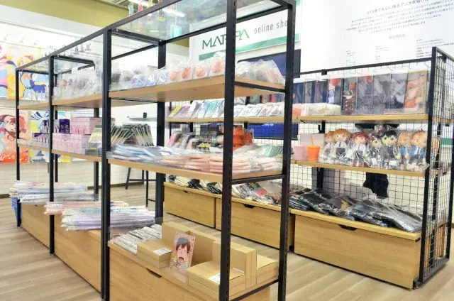 「アニメイト大阪・関西万博店」POP-UPスペース第13弾「MAPPA online shop 出張店」が10月13日まで開催中！　スペース内の様子を写真とともにご紹介!! 画像 2