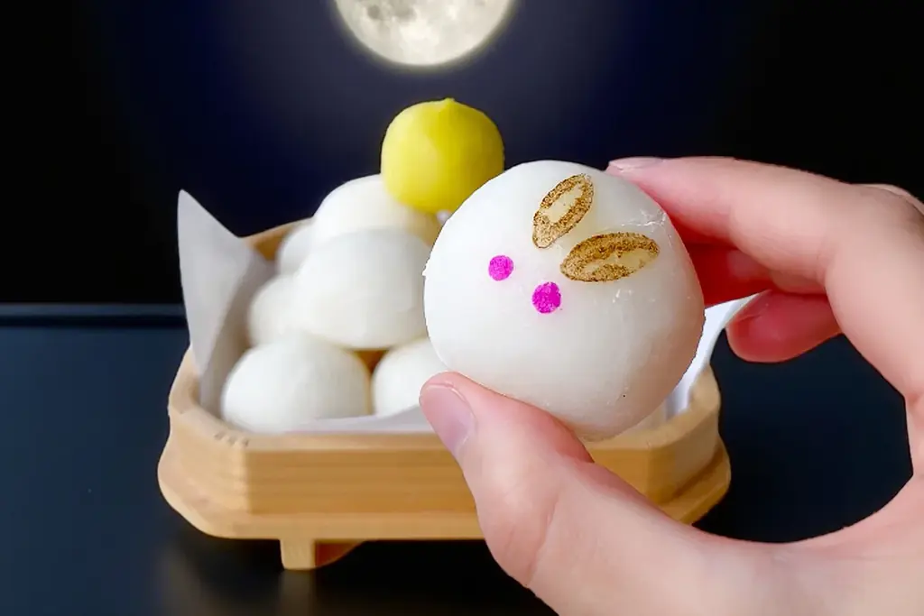 【十五夜・十三夜限定】一日4000本売れる大人気団子が“お月見うさぎ”に大変身！2日間限定『お月見だんご』今年も登場！ 画像 6