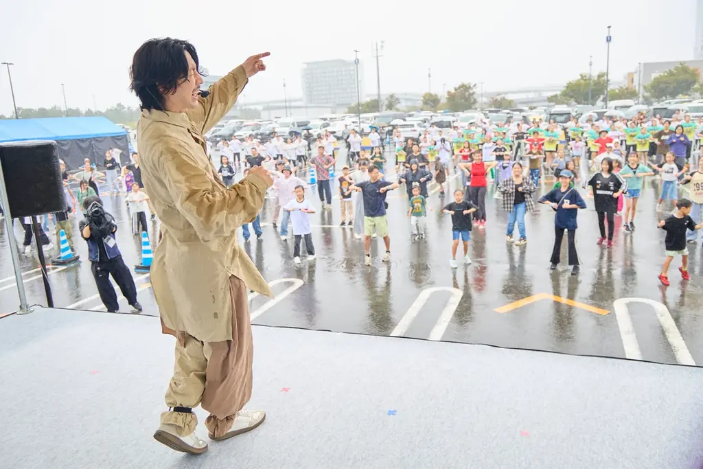 りんくうアウトレット ギネス世界記録™達成！開業25周年記念イベントで縁ある「最大のチャールストンダンスレッスン」成功 TAKAHIRO氏と296名の挑戦で「ダンスの街・大阪」から世界へ 画像 24