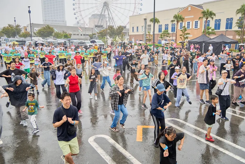 りんくうアウトレット ギネス世界記録™達成！開業25周年記念イベントで縁ある「最大のチャールストンダンスレッスン」成功 TAKAHIRO氏と296名の挑戦で「ダンスの街・大阪」から世界へ 画像 9