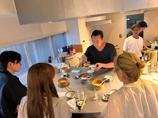 ラーメンの業務用ストレートスープの販売会社クックピット初コラボ！成城大学と共同開発したラーメン「秋の彩り冷やしラーメン」「秋のクリーミーラーメン」10月19日（日）成城大学校内にて販売！！ 画像 1