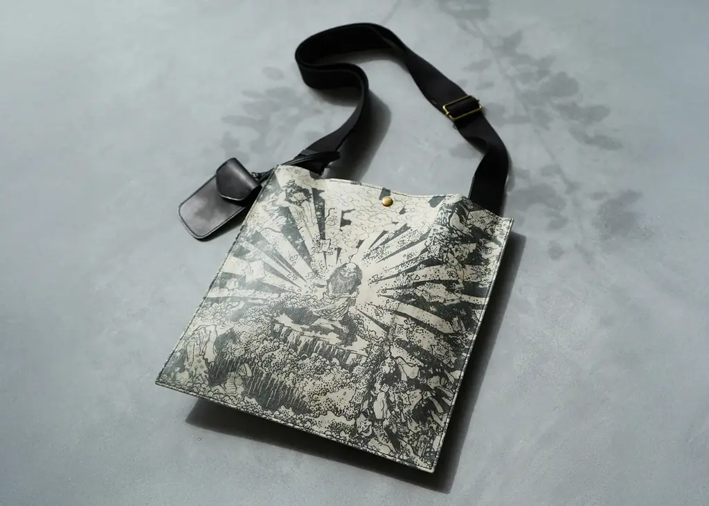 【北斎展 限定コラボ】北斎 蔵書の美を纏う ― 創悦（SOUETSU）、展覧会限定レザーコレクションを発売 画像 3