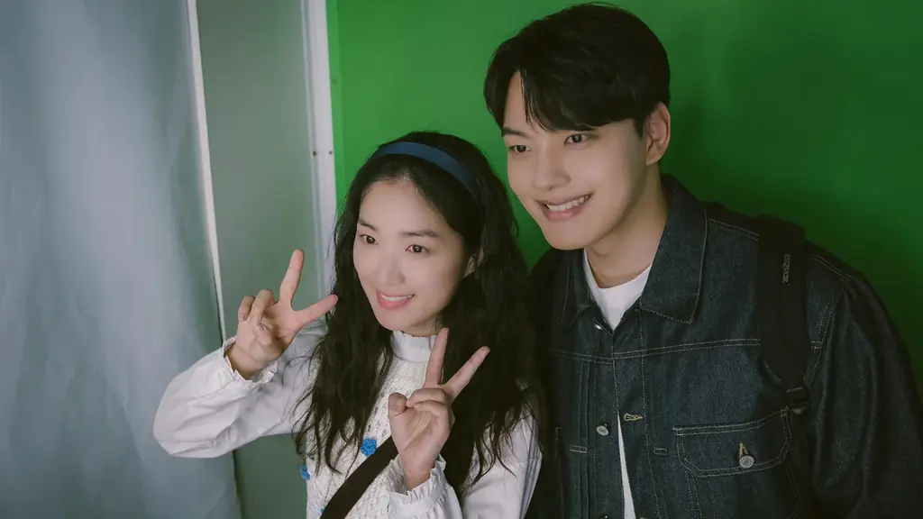 「ABEMA」で楽しむ韓国映画 『ミス・ワイフ』、『スウィンダラーズ』、『メタモルフォーゼ／変身』『同感 ～時が交差する初恋～』、『リバウンド』ラブコメから新感覚ホラーまで厳選5作品を紹介 画像 12