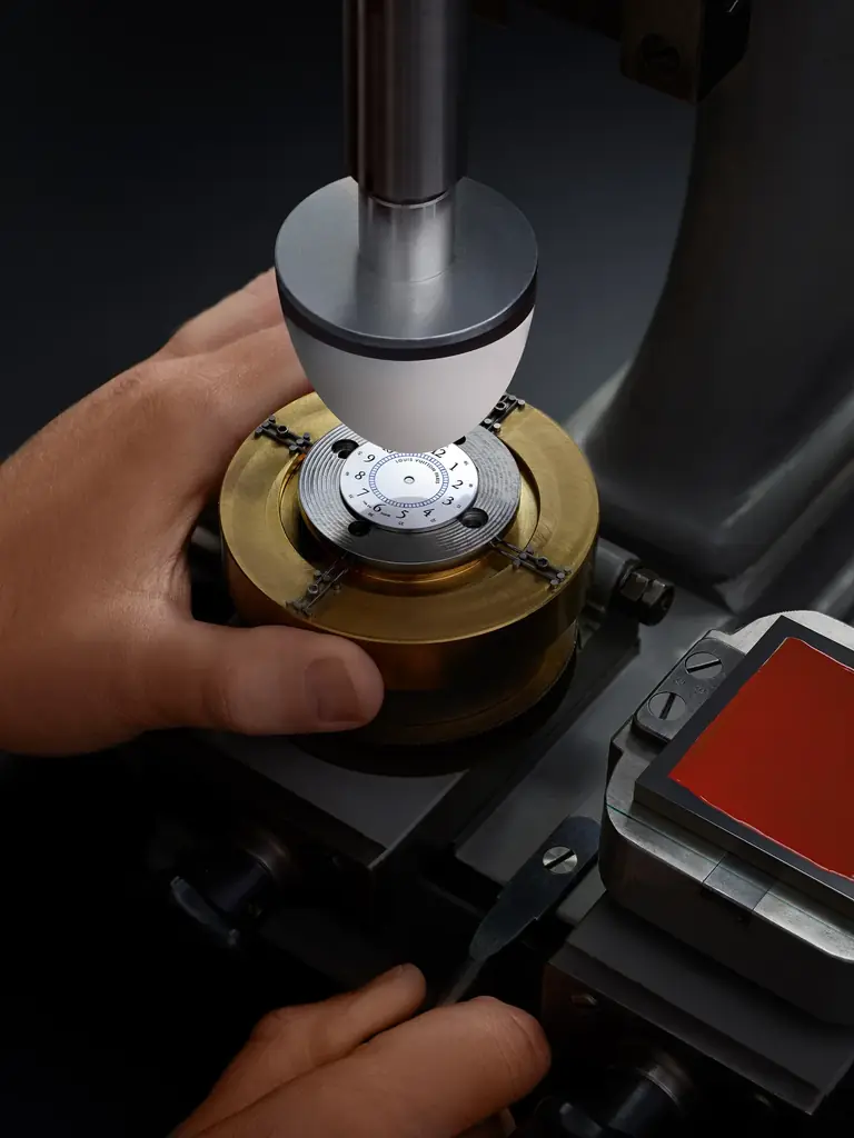 【ルイ·ヴィトン】メゾン初の腕時計を復刻した限定エディション「ルイ·ヴィトン モントレ」を発表 画像 8