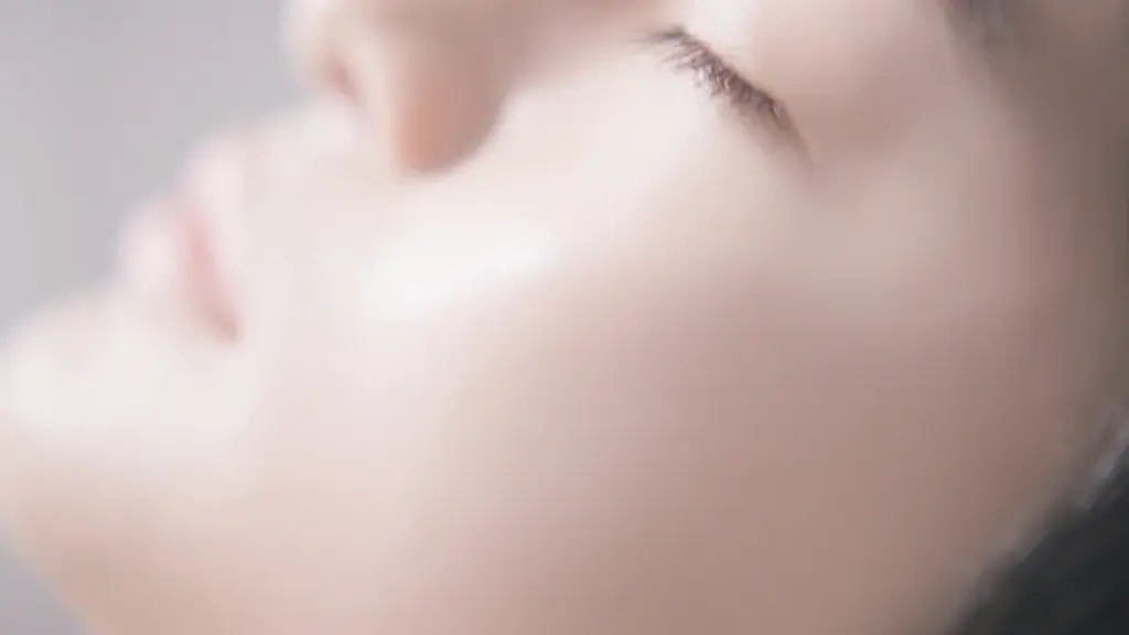 【SOFINA iP】高橋文哉さんの新たな表情と渾身開発した美容液の1滴で惹きつける、【薬用】角層トーニングセラムCM2025年10月7日（火）よりWebにて先行公開。 画像 7