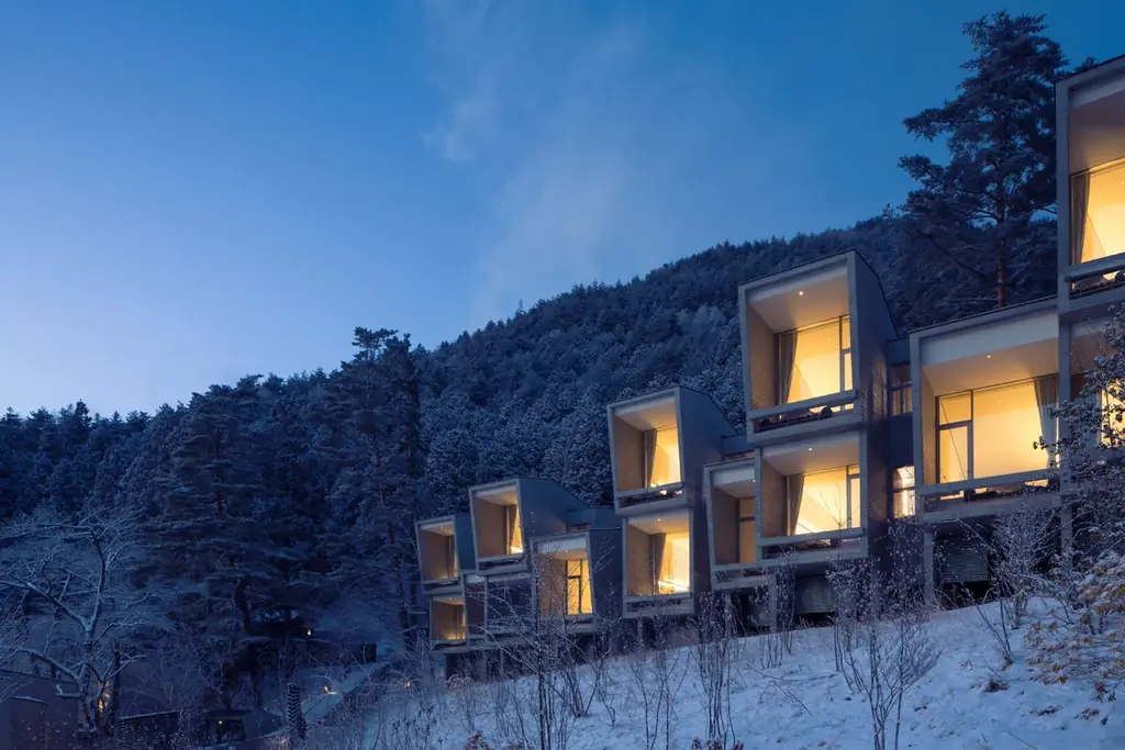 【星のや富士】静寂な冬の森に“屋外こたつ”が登場。炎に集い、五感を澄ます「冬グランピング」今冬も開催 画像 7