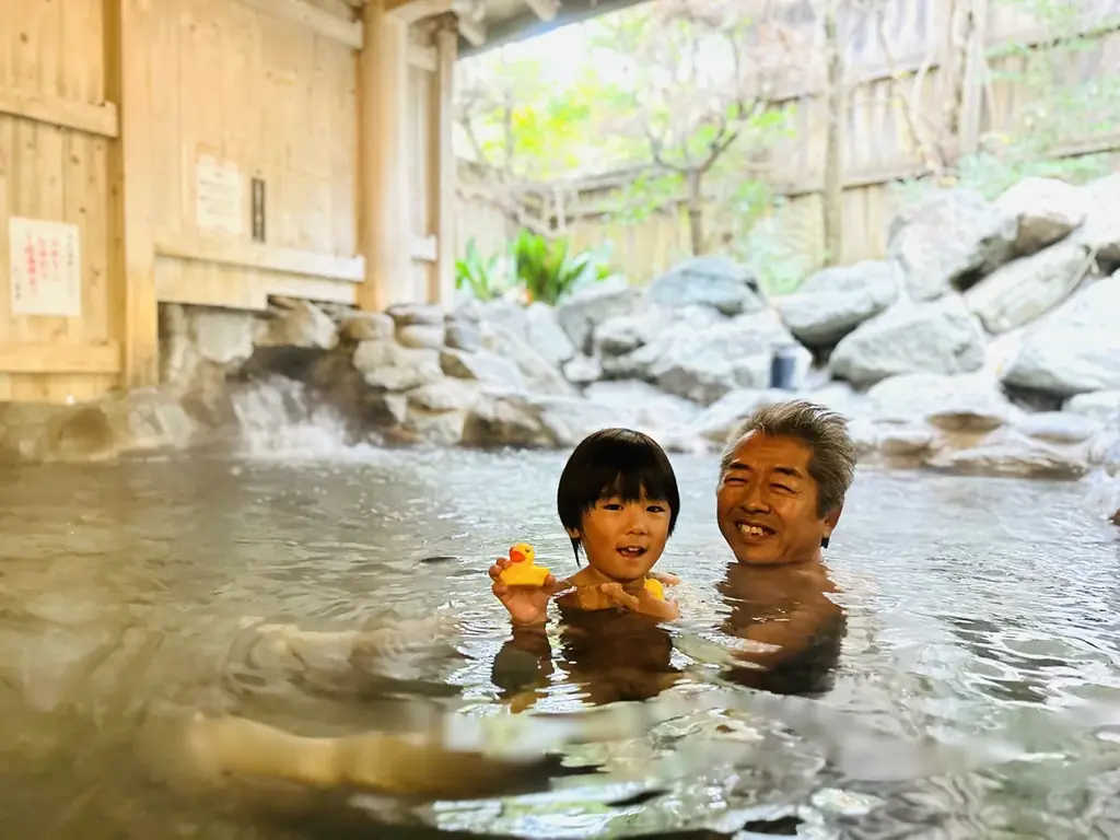 昭和レトロな温泉銭湯 玉川温泉、秩父湯元 武甲温泉が、10月10日「銭湯の日」に合わせて銭湯文化を体験できる「五右衛門風呂」や「子ども銭湯」を実施します 画像 3