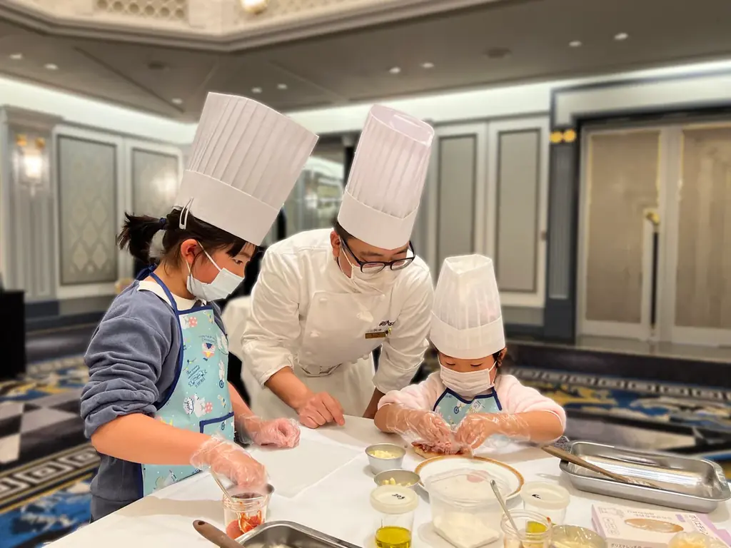 10月18日開催 ホテルニューオータニ幕張で親子パティシエ体験