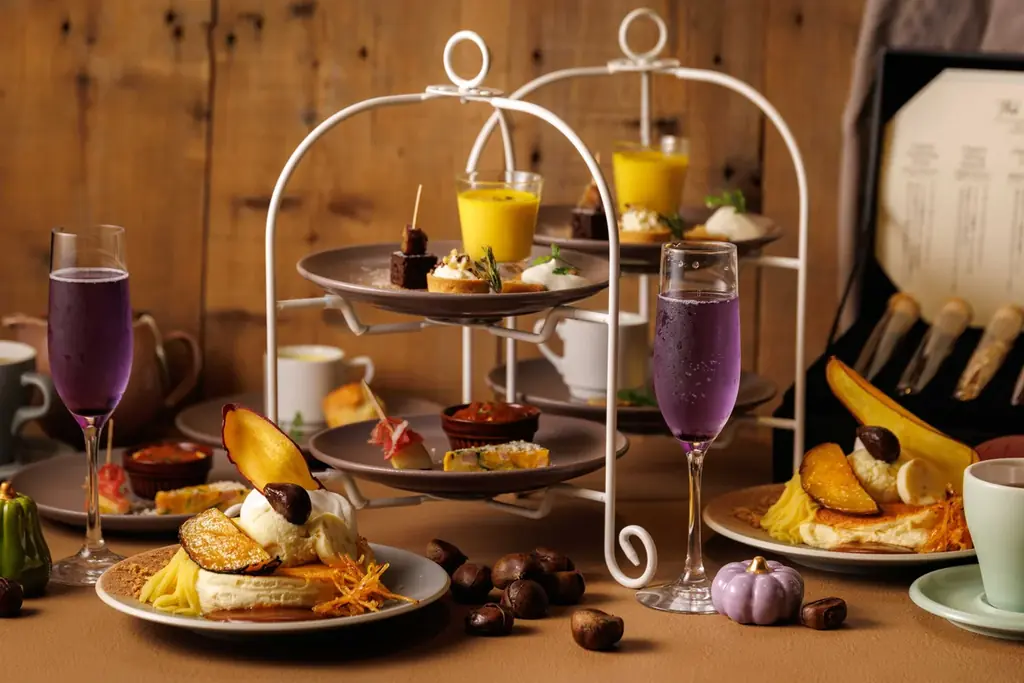 みなとみらい「The Blue Bell」より、秋限定パンケーキ登場！『蜜芋キャラメリゼとモンブランクリームのパンケーキ』 画像 4