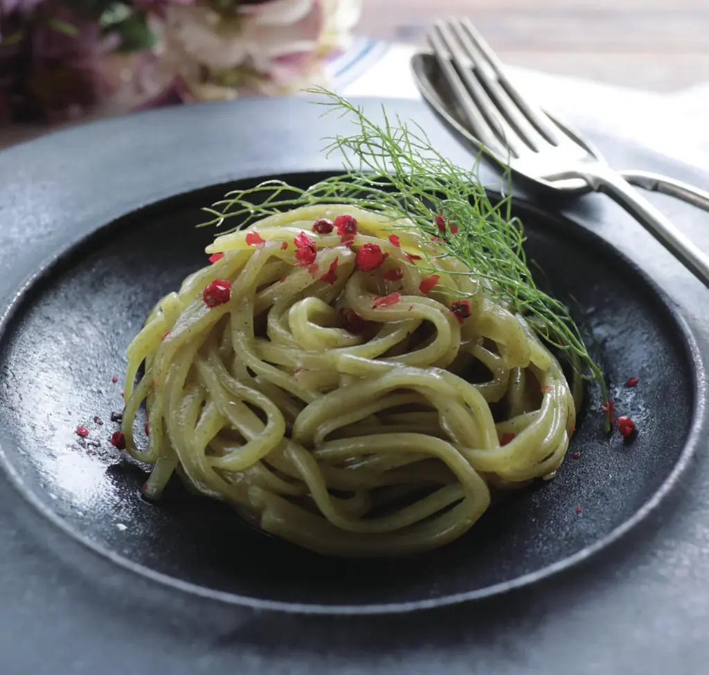 藤春幸治監修、モリンガ入り米粉麺が登場