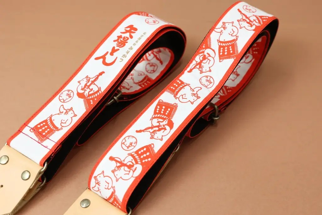 【矢場とん×島村楽器】名古屋名物みそかつでおなじみの「矢場とん」とコラボレーション！ギターストラップとピックを10月15日（水）に発売 画像 5