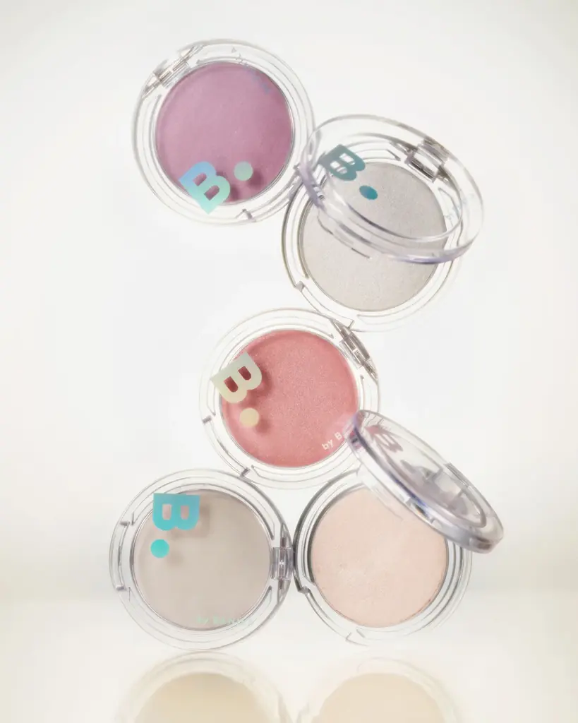 【BANILA CO】バニラコ メイクアップアイテムより「シルキーグロウハイライター」がロフト・アットコスメにて10月中旬より順次先行発売！ 画像 1