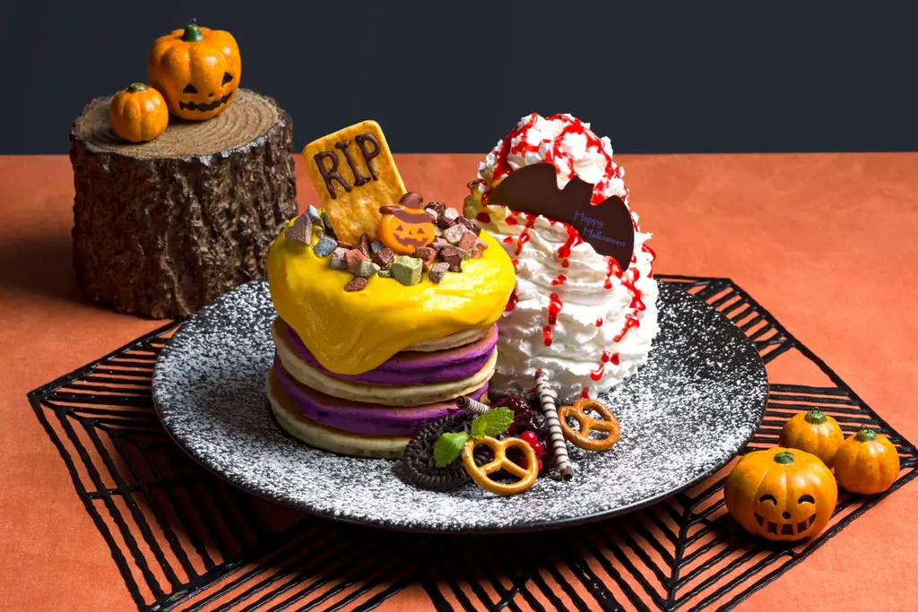 【Eggs ’n Things】ハロウィンをカラフルに彩る限定パンケーキが登場！「ハロウィンナイトパンケーキ」10月16日（木）～10月31日（金） 画像 2