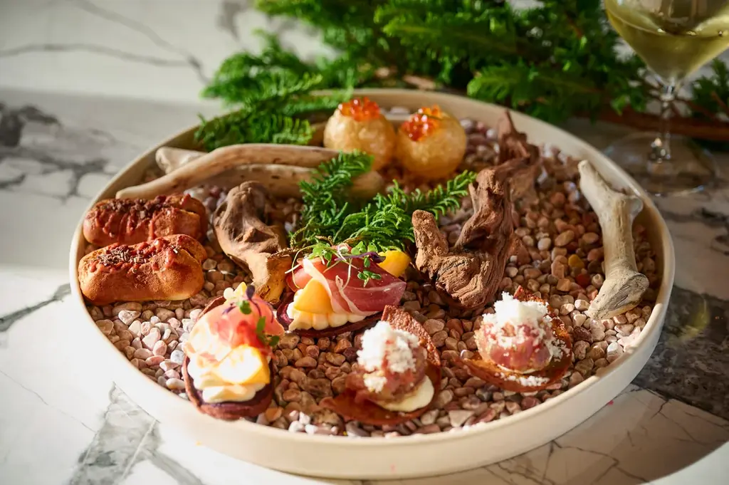 ハワイ発！薪火フレンチビストロ「natuRe tokyo」がクリスマス期間限定「Noël Course」の予約受付を開始 画像 2