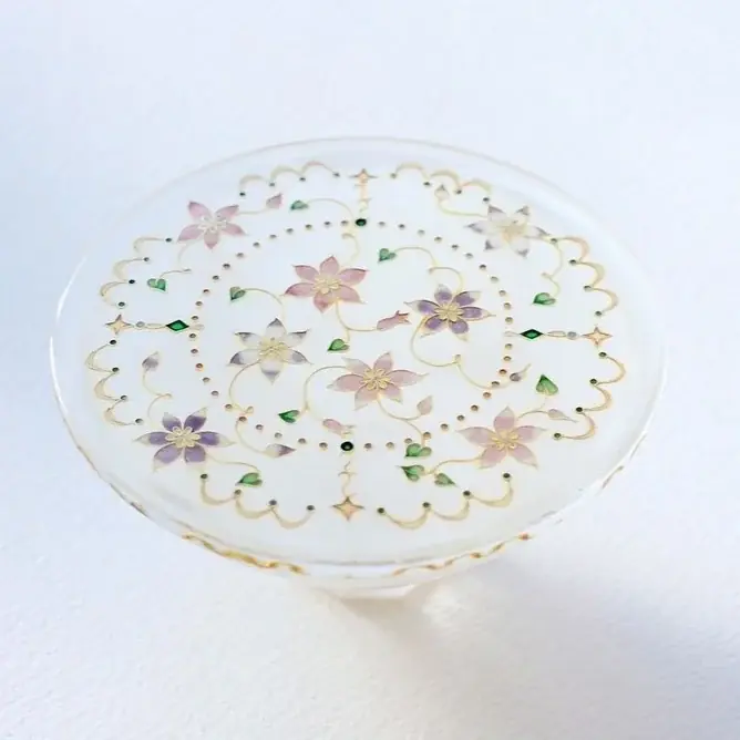 【加賀依緑園】秋の山中温泉に映える月替わり工芸展。九谷焼の艶めき『工藤 完子 展-女神たち-』（開催中）／ガラスのきらめき『塚原 梢 展』（11月7日～）を開催 画像 10