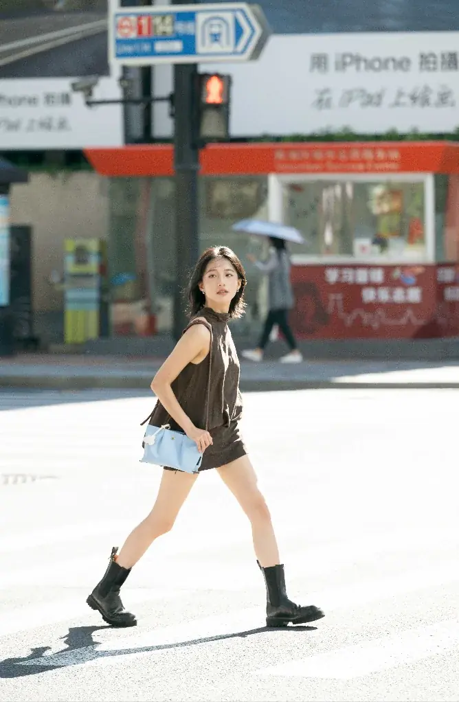 中国SNS「小紅書(REDNOTE）」で大バズ。1日1,500個売れた肩楽シリーズから特別仕様の新作登場！　〈Kind Blue Campaign〉を心斎橋から世界へ 画像 21