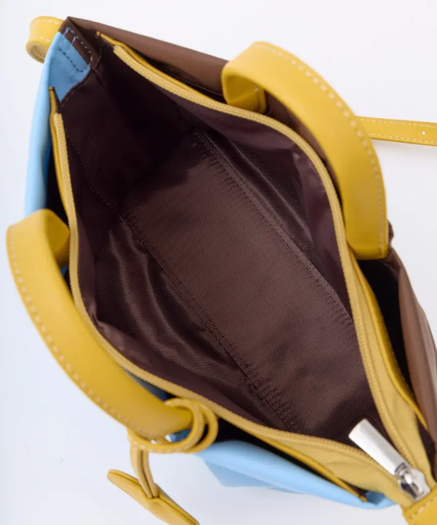 中国SNS「小紅書(REDNOTE）」で大バズ。1日1,500個売れた肩楽シリーズから特別仕様の新作登場！　〈Kind Blue Campaign〉を心斎橋から世界へ 画像 5