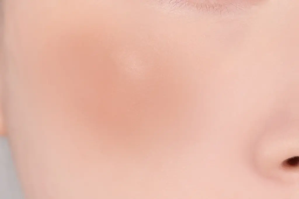 【BANILA CO】バニラコ「リップ＆チーク」のロフト先行販売カラーと「シルキーグロウハイライター」が新登場！「ロフト Kコスメフェスティバル 2025AW」に参加。10月中旬より順次販売開始 画像 4