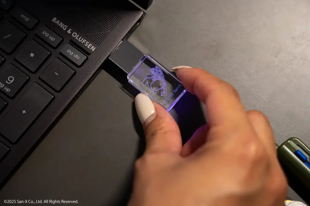 大切なデータを、団長・シャッポがそっと見守る！5種類のデザインが選べて名入れもできるクリスタルUSBメモリ『センチメンタルサーカス クリスタルUSBメモリコレクション』 画像 6