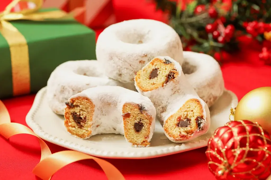 【予約受付開始！】「ハートブレッドアンティーク」よりクリスマスを彩る『マジカルアンティークワールドケーキ』を新発売！いちごを飾り付けたクリスマスケーキをはじめドライフルーツを使用したシュトーレンも登場 画像 6