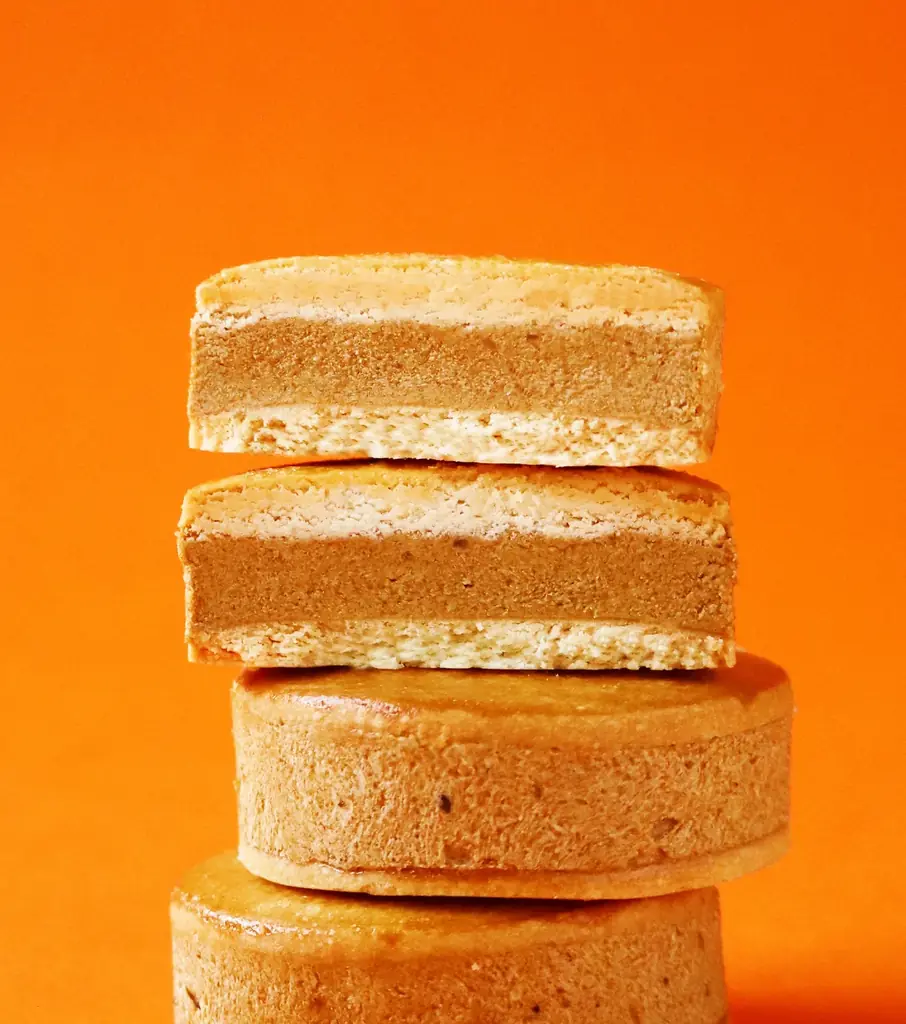 【秋限定】人気投票で選ばれた“食べたい味”がついに商品化！人気の「リッチミルクサンド」「あさぎり生パンケーキサンド」から〈モンブラン〉〈蜜芋〉フレーバーが新登場！ 画像 1