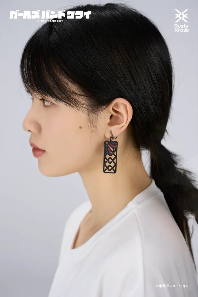 『ガールズバンドクライ』より、「傍若無人」の「羽織(刺繍 ver.)ブレスレット付き」「シャツ」「イヤリング」が登場。あみあみにて、予約受付中。 画像 17