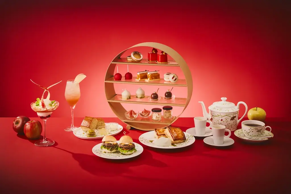 【大阪ステーションホテル】11月10日～12月15日限定　赤くつやめき甘やかに香る　りんごアフタヌーンティー 初登場 画像 1