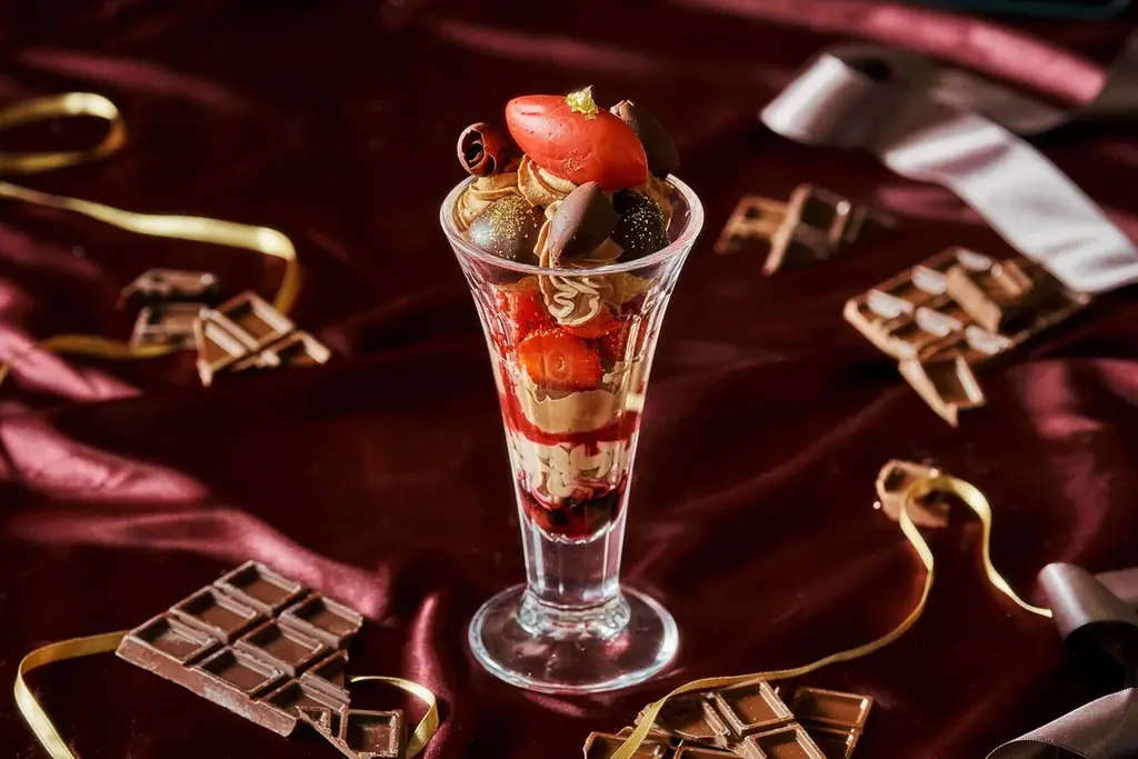 【品川プリンスホテル】厳選したチョコレート＆シーズナルティーを楽しむ冬のアフタヌーンティースイーツコース『Winter Chocolate Story～魅惑のチョコレートアフタヌーン～』を販売 画像 3