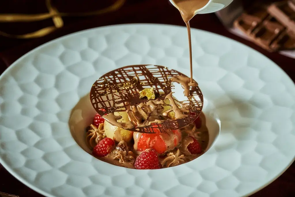 【品川プリンスホテル】厳選したチョコレート＆シーズナルティーを楽しむ冬のアフタヌーンティースイーツコース『Winter Chocolate Story～魅惑のチョコレートアフタヌーン～』を販売 画像 5