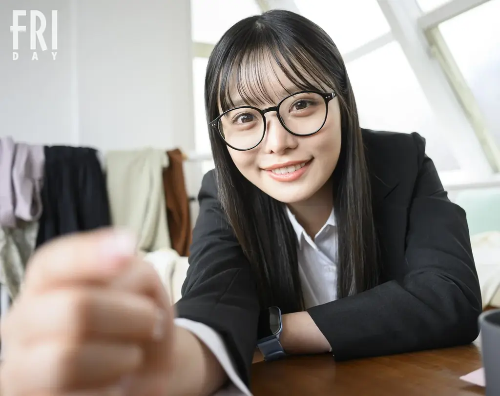 【『FRIDAY』制作の前代未聞の実写ゲーム、体験版配信スタート】ハムスターになって、人気グラビア美女と恋をする『ハムコイ』！都丸紗也華さん、高鶴桃羽さん、池本しおりさんが出演 画像 4