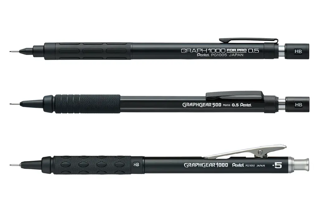 ぺんてるが製図用シャープペンシル発売60周年を記念し、黒ボディ限定モデル3種と歴史年表付きセットを発売 画像 2