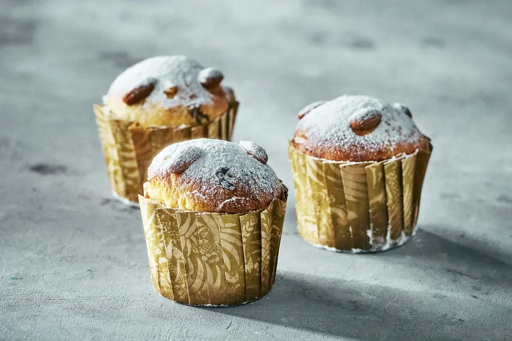 ヒルトン東京お台場 クリスマスケーキ2025　希少ないちごや冬育ちのマンゴーを使用した5万円の“至高のケーキ”をはじめ全4種を販売 画像 8