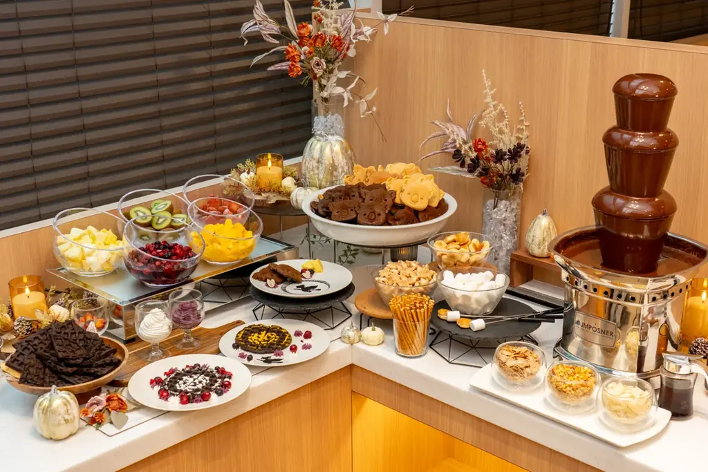 【ロッテシティホテル錦糸町】「朝から甘やかしビュッフェ～ハロウィーンの装い～」「ハロウィーンランチの魔法～アフタヌーンティースタイル～」「プレミアムラウンジ限定ハロウィーンデザート」が登場 画像 2