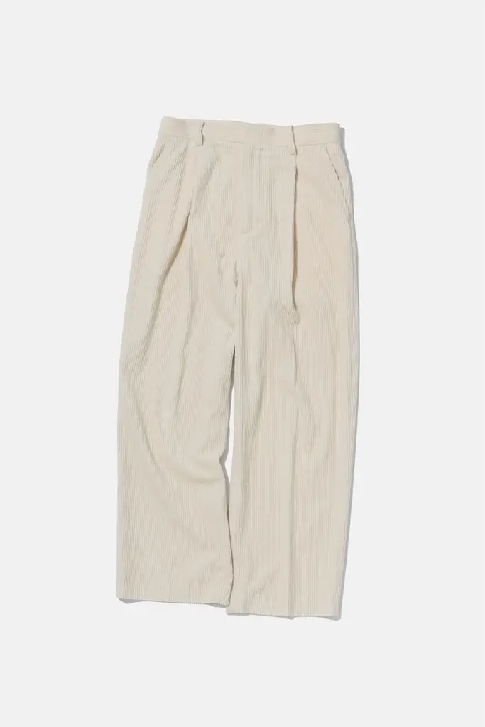 俳優・前田敦子さん出演、“静かな休日”を纏う秋冬スタイル、ビューティー＆ユース ユナイテッドアローズ　スペシャルコンテンツを公開 画像 8