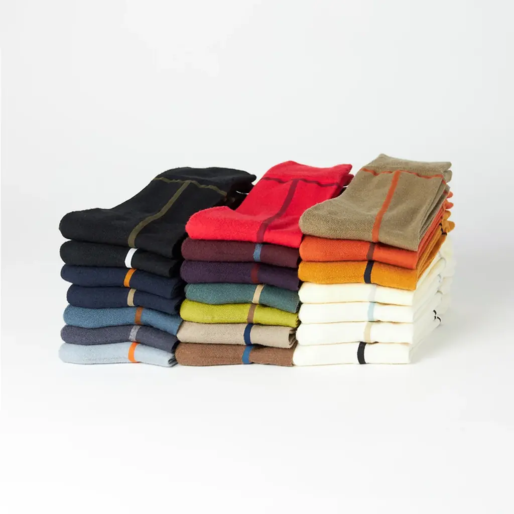 皆川明さんと考案した新しいソックス「WIND」 画像 10