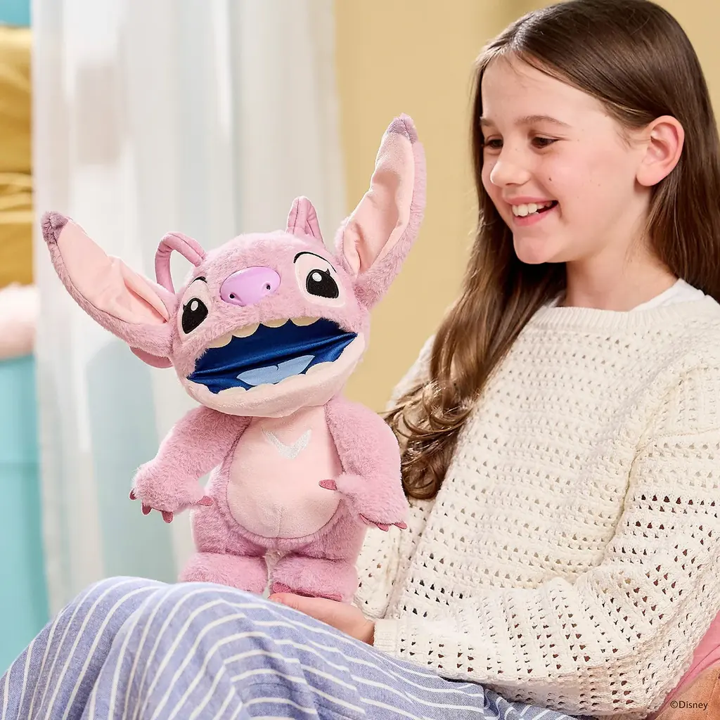 本物みたいに動いておしゃべりする！スティッチの”遊べる最先端パペット”が登場！ 画像 24