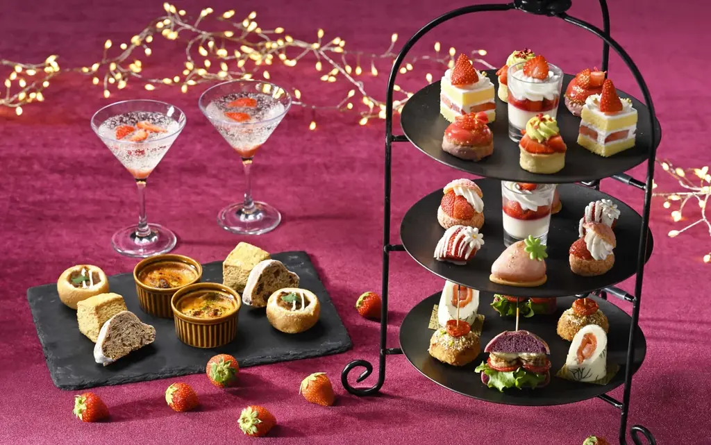【グランドプリンスホテル新高輪】いちご尽くしのスイーツがホリデーシーズンを華やかに彩る「Winter Strawberry Afternoon Tea」開催 画像 1