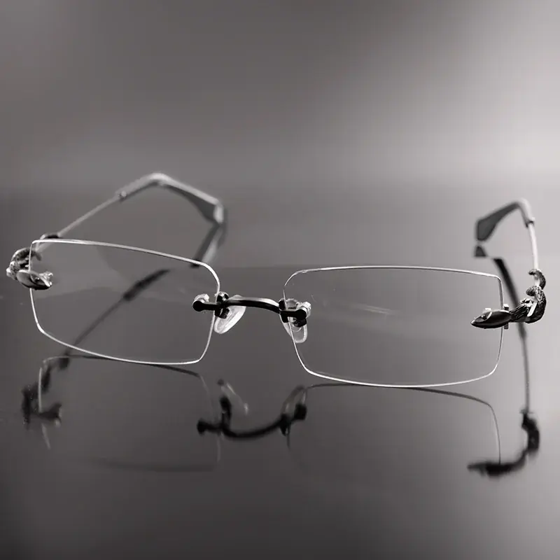 『九龍ジェネリックロマンス』眉月じゅん先生監修鯨井令子モデル＆蛇沼みゆきモデル眼鏡が登場！ 画像 5